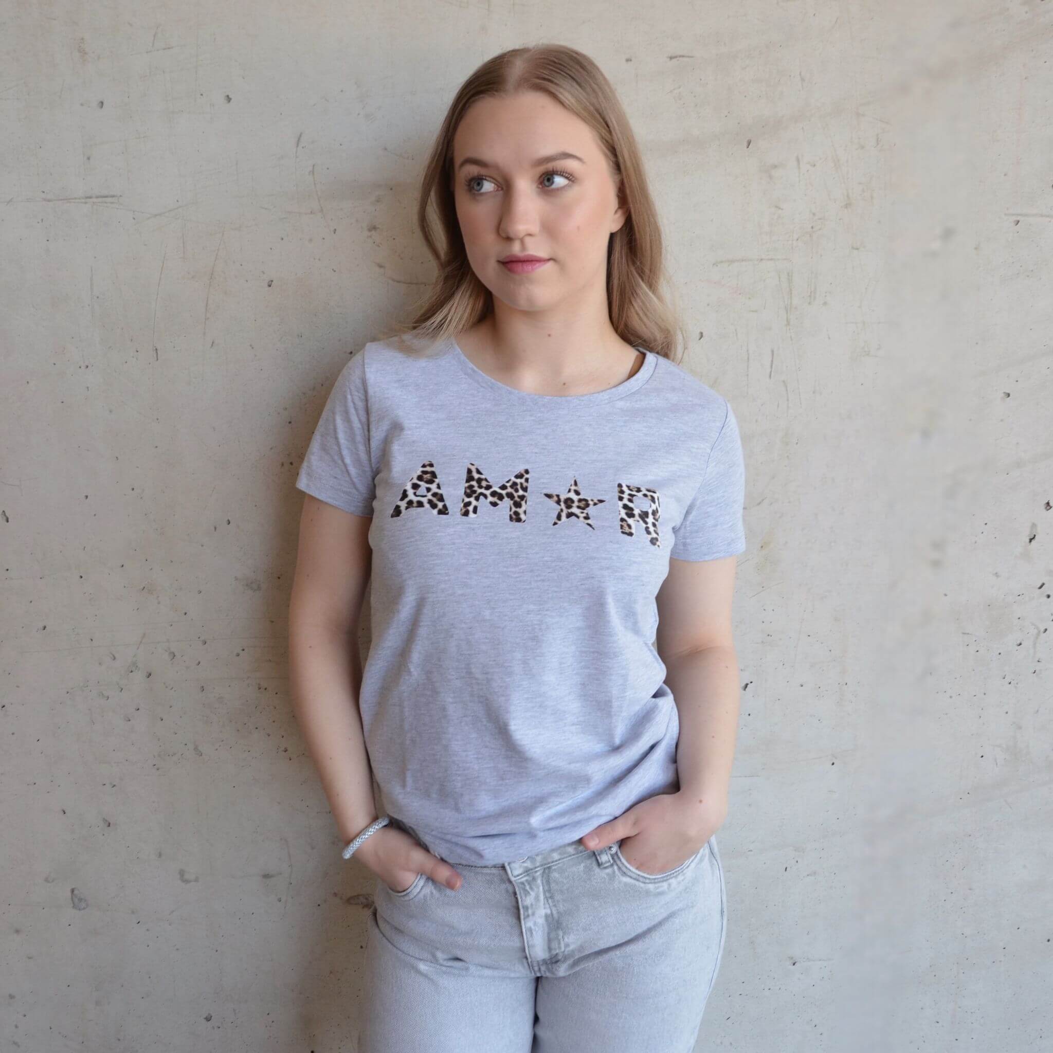 Amor T-shirt By Olivia - Image 5
