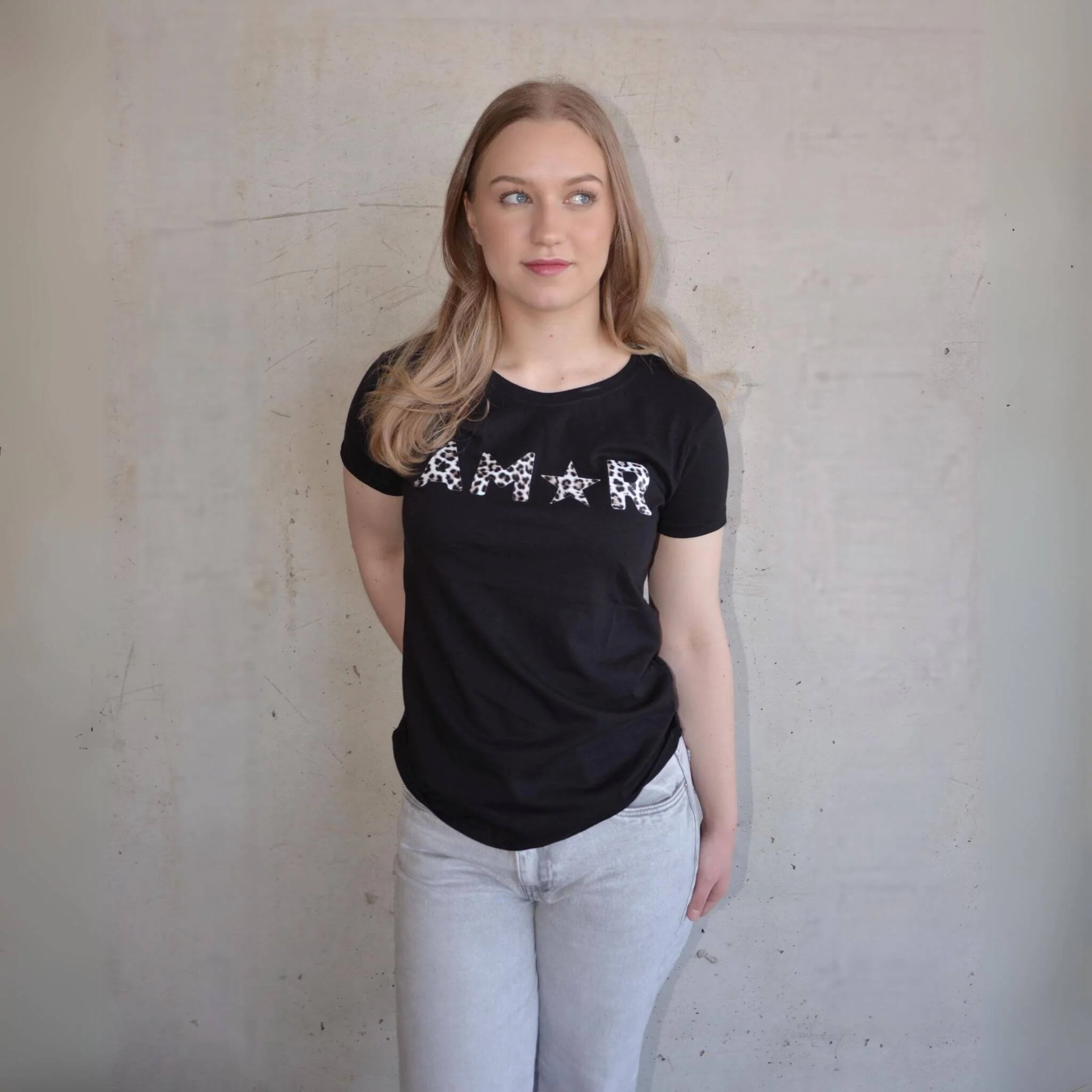 Amor T-shirt By Olivia - Image 6