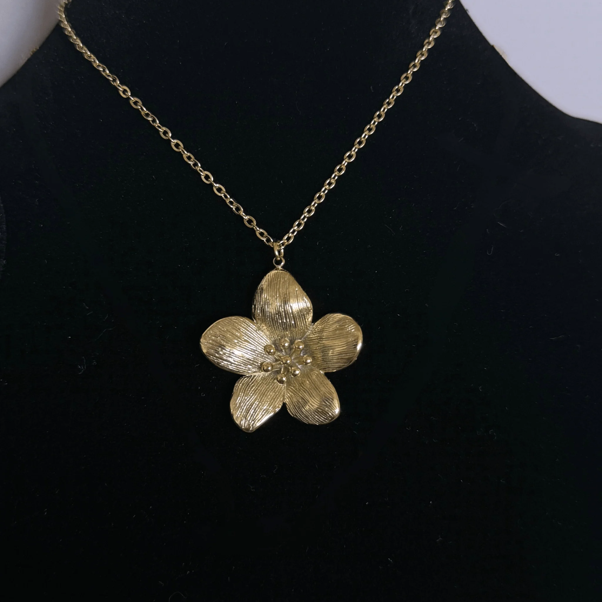 Lily Necklace By Olivia - Image 3